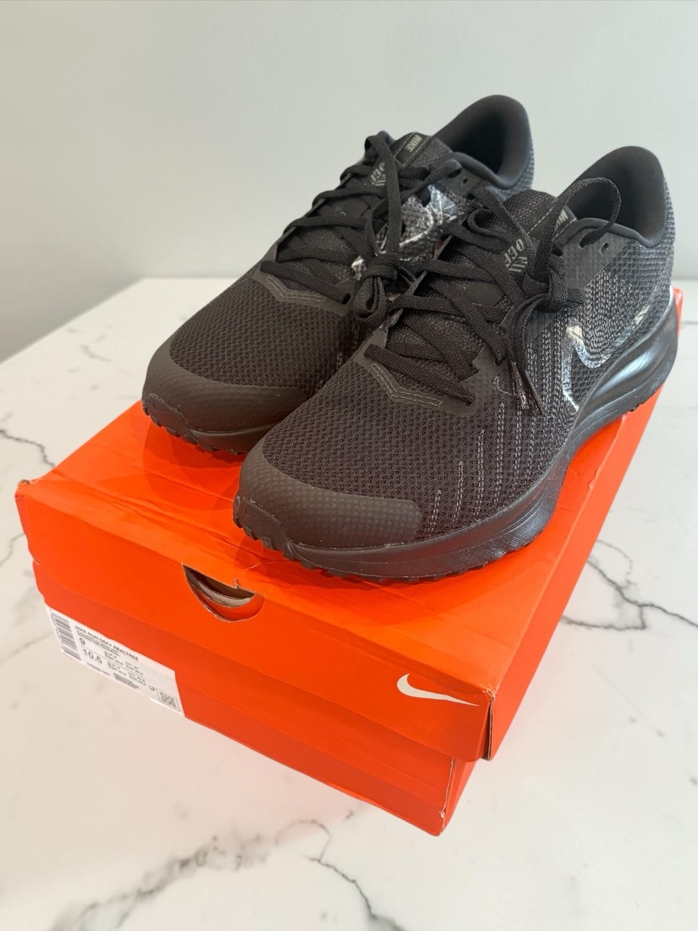 New in box Nike Run Defy Realtree Black Men’s size 9 Running Shoes Sneakers Camo